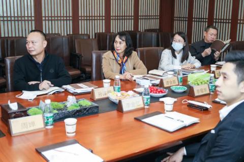 罗湖区人大常委副主任谭会茹一行莅临富联娱乐调研