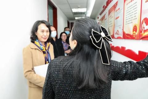 罗湖区人大常委副主任谭会茹一行莅临富联娱乐调研