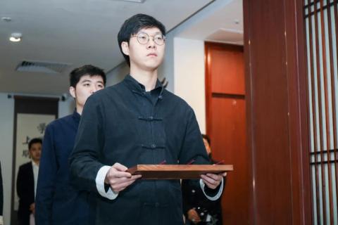 罗湖区人大常委副主任谭会茹一行莅临富联娱乐调研