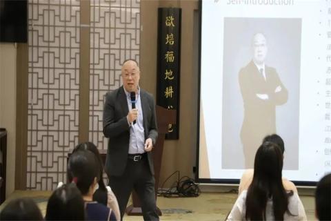 美在形体 赢在心态 | 富联娱乐11月员工培训圆满结束